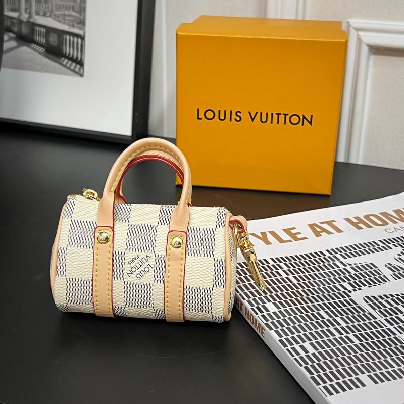 LV keyring lyh66